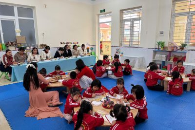 [MN B TÂN THANH] Trường Mầm non B Tân Thanh tổ chức dạy chuyên đề tháng 12/2025 ” Làm quen với tạo hình”